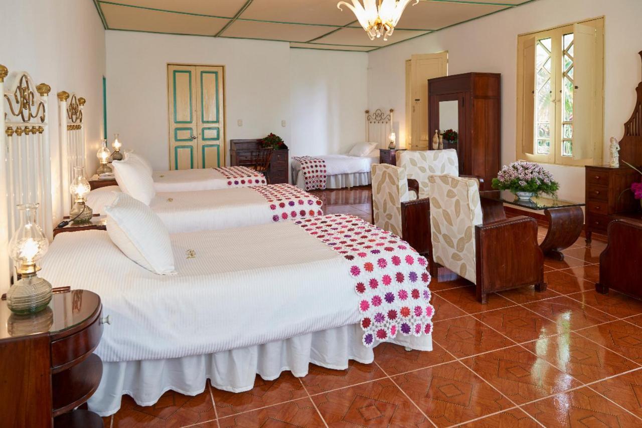 Finca Hotel Los Girasoles モンテネグロ エクステリア 写真