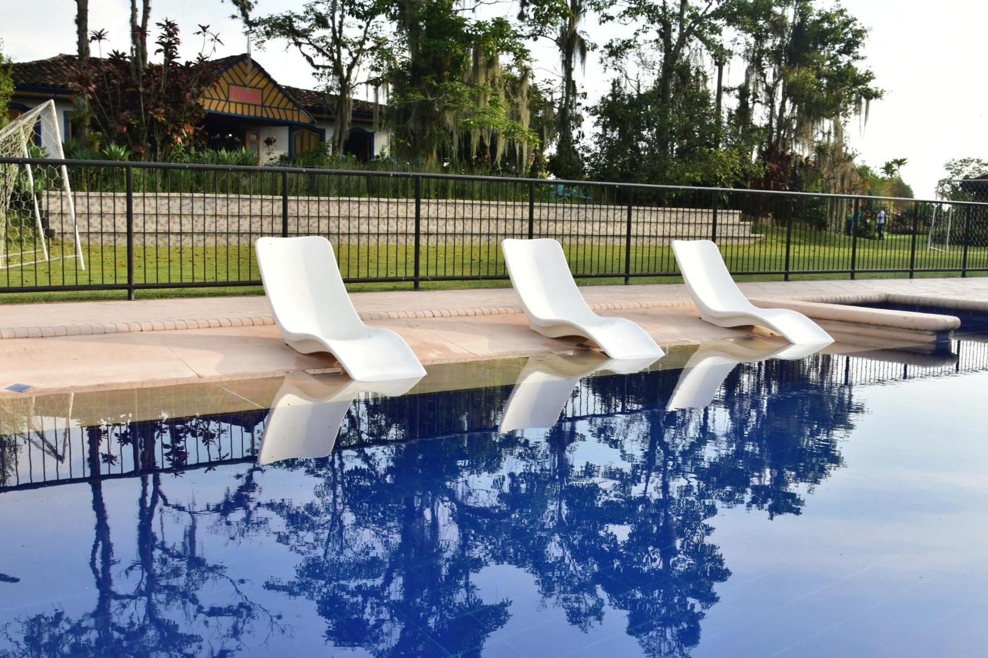 Finca Hotel Los Girasoles モンテネグロ エクステリア 写真