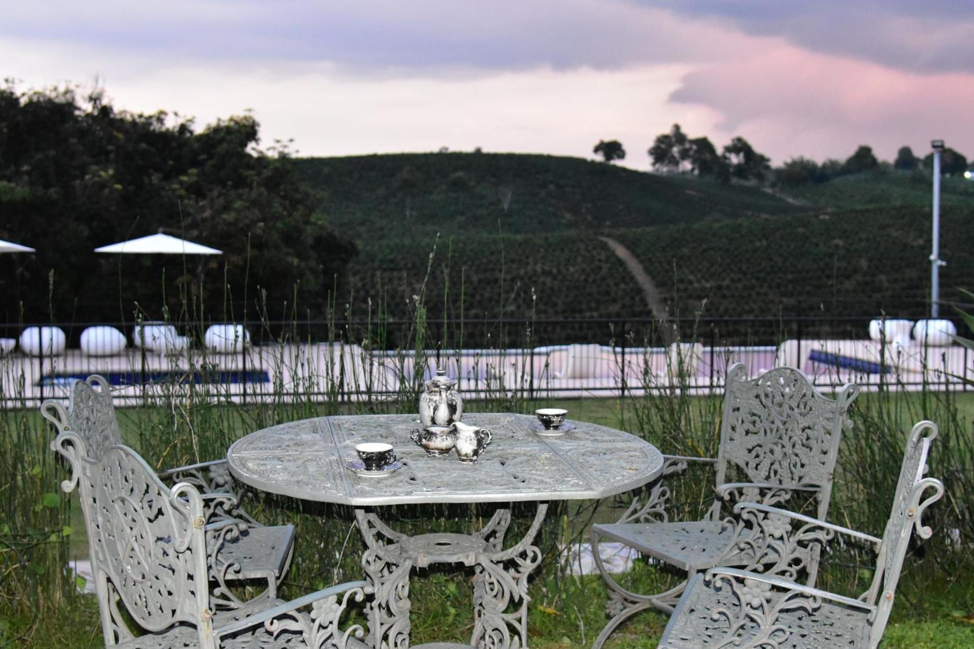 Finca Hotel Los Girasoles モンテネグロ エクステリア 写真